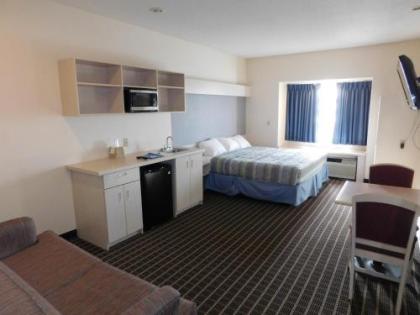 Travelodge by Wyndham Chadron - image 12