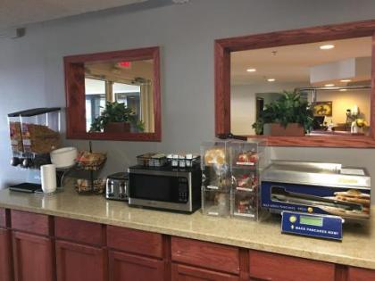 Travelodge by Wyndham Chadron - image 15