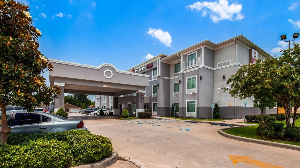 Best Western Plus Chalmette Hotel - main image