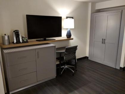 Holiday Inn - Champaign an IHG Hotel - image 5