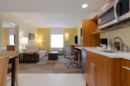 Home2 Suites by Hilton Champaign/Urbana - image 8