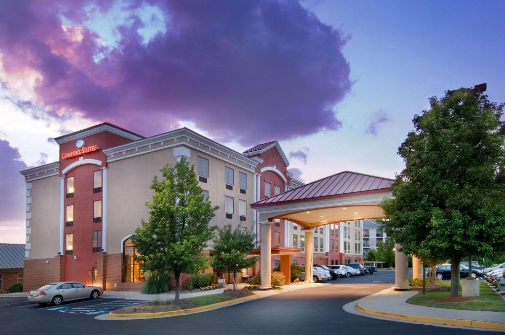 Comfort Suites Dulles Airport - main image