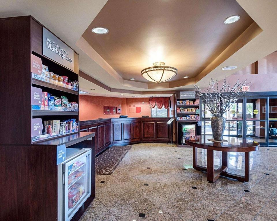 Comfort Suites Dulles Airport - image 7