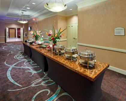Holiday Inn Chantilly-Dulles Expo Airport an IHG Hotel - image 10
