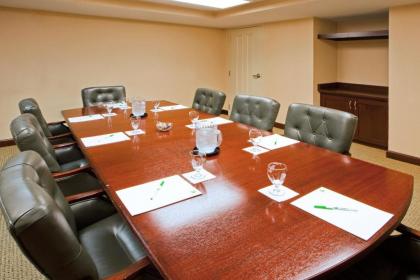 Holiday Inn Chantilly-Dulles Expo Airport an IHG Hotel - image 12
