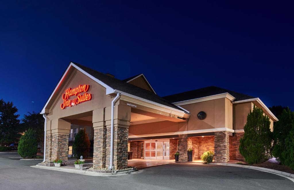 Hampton Inn & Suites Chapel Hill/Durham - main image