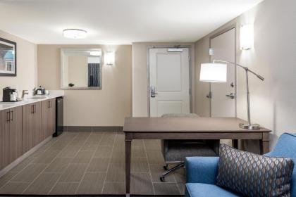 Hampton Inn & Suites Chapel Hill/Durham - image 11