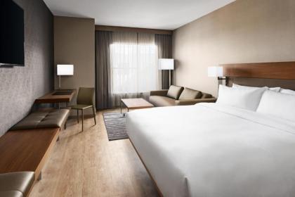 AC Hotel by Marriott Chapel Hill Downtown - image 4