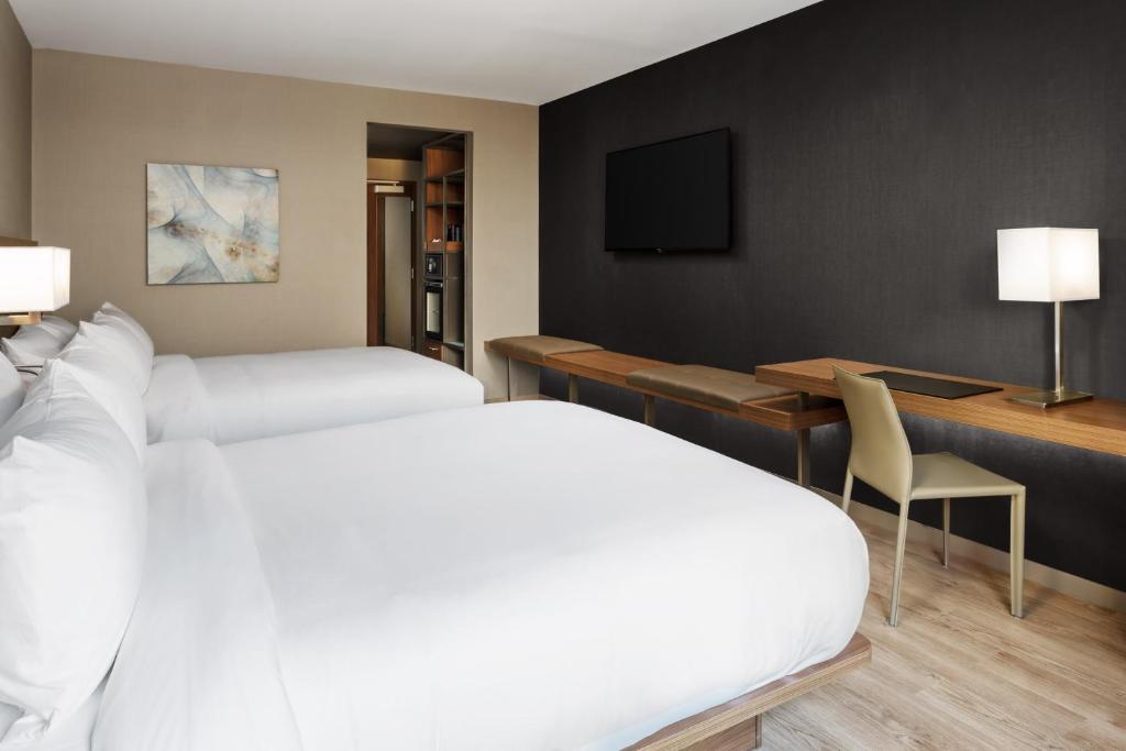 AC Hotel by Marriott Chapel Hill Downtown - image 6