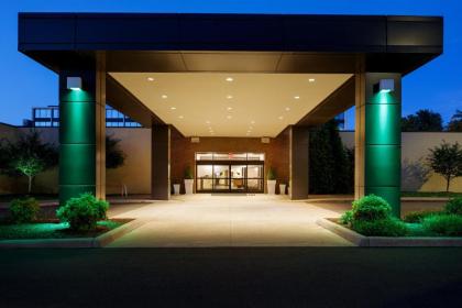 Holiday Inn and Suites Charleston West an IHG Hotel