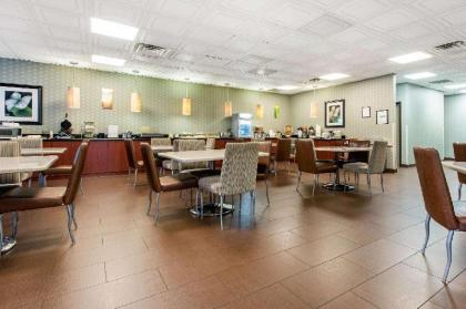 Quality Inn & Suites Charleston - image 15