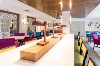 Holiday Inn Express Charleston US Highway 17 & I-526 an IHG Hotel - image 3