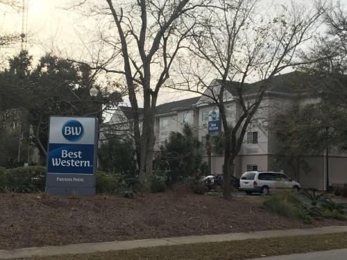 Best Western Patriots Point - image 2
