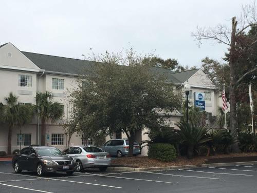 Best Western Patriots Point - image 4