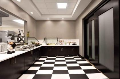 DoubleTree by Hilton Charleston Mount Pleasant - image 2