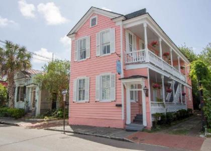 Palmer'S Pinckney Inn