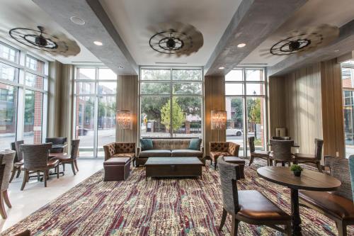 Homewood Suites By Hilton Charleston Historic District - image 4