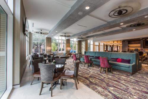 Homewood Suites By Hilton Charleston Historic District - image 5