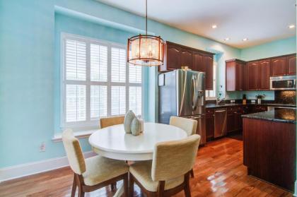 1046 Blakeway - image 14