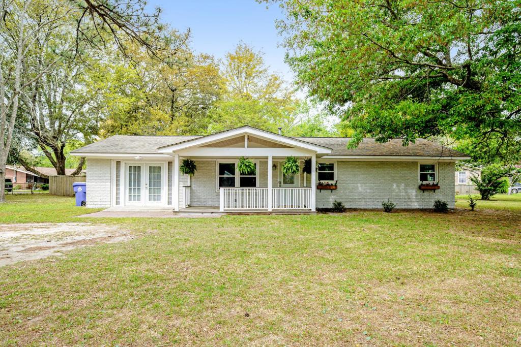 1168 Wyndham Rd - main image