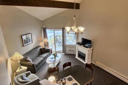 204 Pointes North Inn - image 3