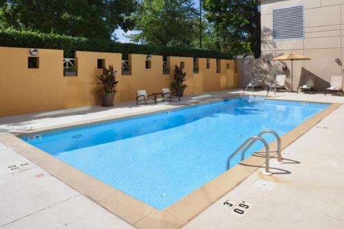 DoubleTree by Hilton Charlotte Gateway Village - main image