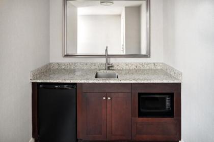 DoubleTree Suites by Hilton Charlotte/SouthPark - image 10