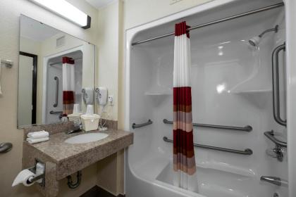 Red Roof Inn Charlotte - University - image 19