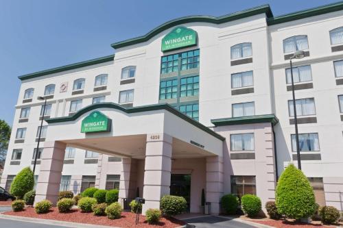 Wingate by Wyndham Charlotte Airport - main image