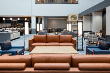 Hilton Charlotte Airport Hotel - image 10