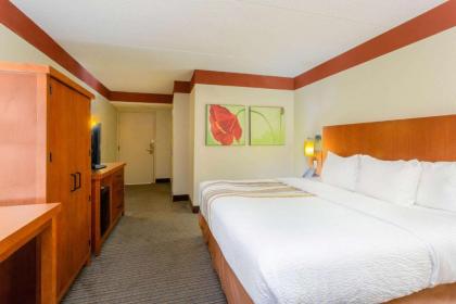 La Quinta by Wyndham Charlotte Airport North - image 16