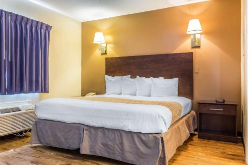 Suburban Extended Stay Hotel Charlotte - image 5