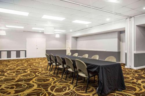 Quality Inn & Suites University Area - image 3