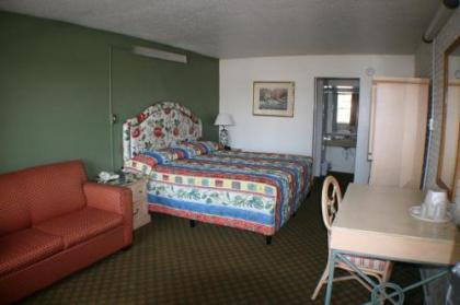 Budget Inn - Charlotte - image 4