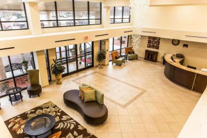 Clarion Hotel Charlotte Airport & Conference Center - image 3