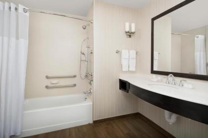 Hilton Garden Inn Charlotte Airport - image 13