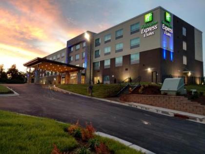 Holiday Inn Express  Suites   Charlotte NE   University Area an IHG Hotel