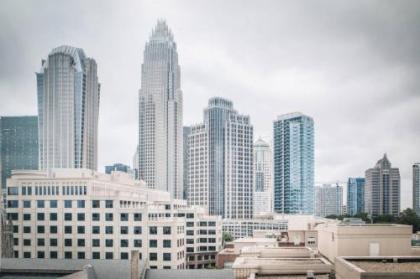 Frontdesk Uptown Apts with City Views Charlotte NC