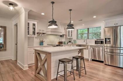 Chic Urban Farmhouse in Historic Dilworth with Patio