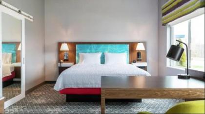Hampton Inn & Suites Charlotte Northlake - image 2