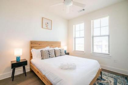 Comfortable Studio with Balcony and Parking