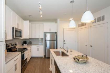 Viagem Bright & Cozy 1BR in New Complex - image 3
