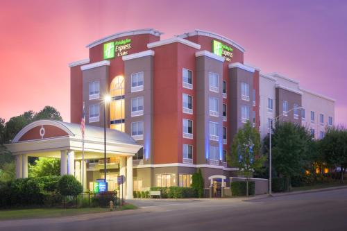 Holiday Inn Express Hotel & Suites Chattanooga Downtown an IHG Hotel - main image