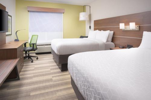 Holiday Inn Express Hotel & Suites Chattanooga Downtown an IHG Hotel - image 2