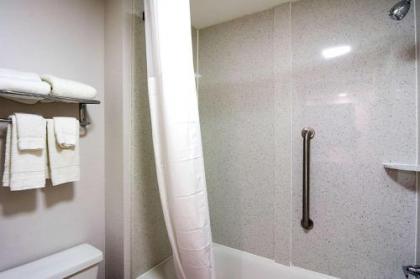 Quality Inn & Suites Chattanooga - image 2