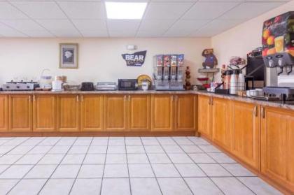 Travelodge by Wyndham Chattanooga/Hamilton Place - image 3