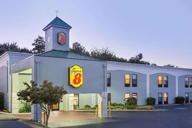 Super 8 by Wyndham Chattanooga/Hamilton Place - main image