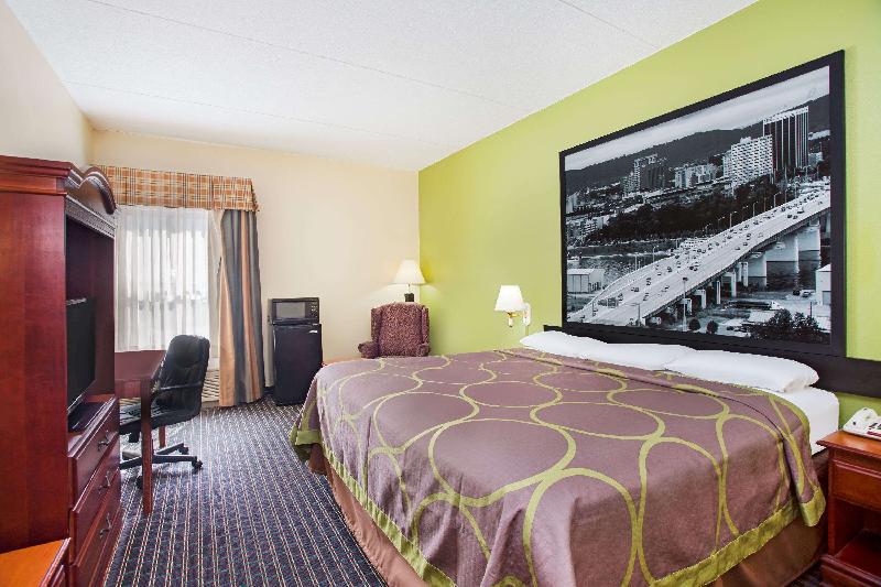 Super 8 by Wyndham Chattanooga/Hamilton Place - image 5