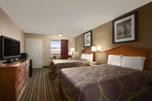 Super 8 by Wyndham Chattanooga/East Ridge - image 2