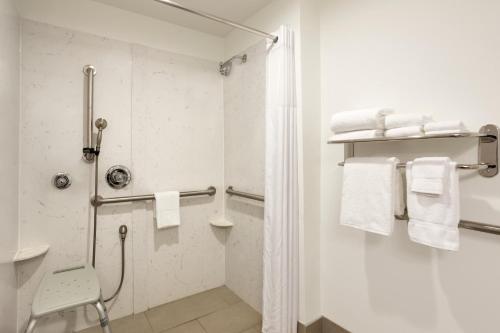 Country Inn & Suites by Radisson Chattanooga-Lookout Mountain - image 2